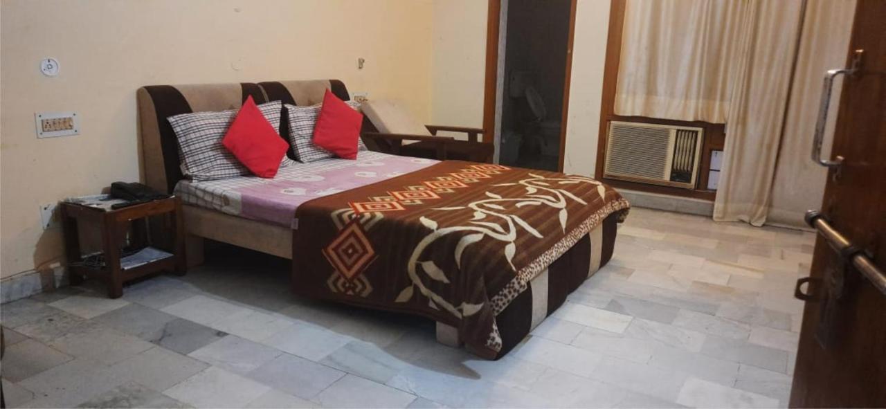 Anh Hotel Lucknow Eksteriør billede
