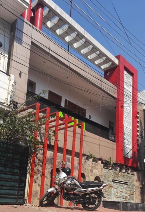 Anh Hotel Lucknow Eksteriør billede
