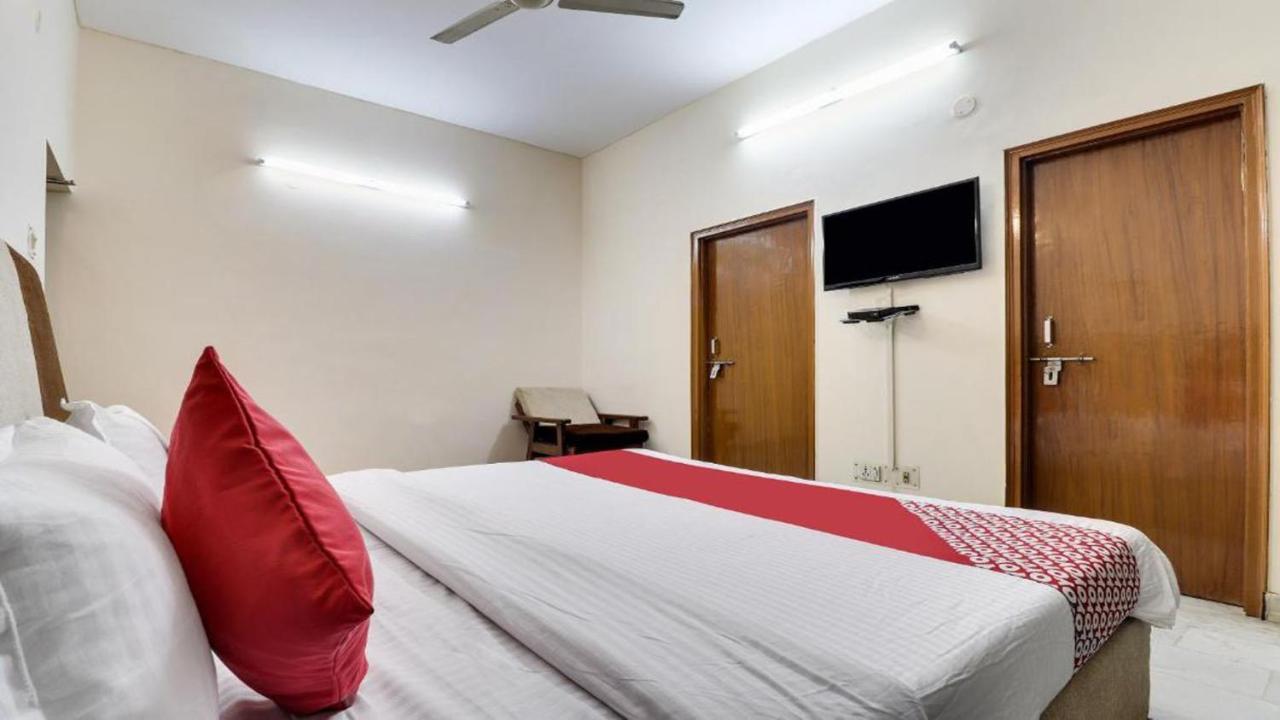 Anh Hotel Lucknow Eksteriør billede