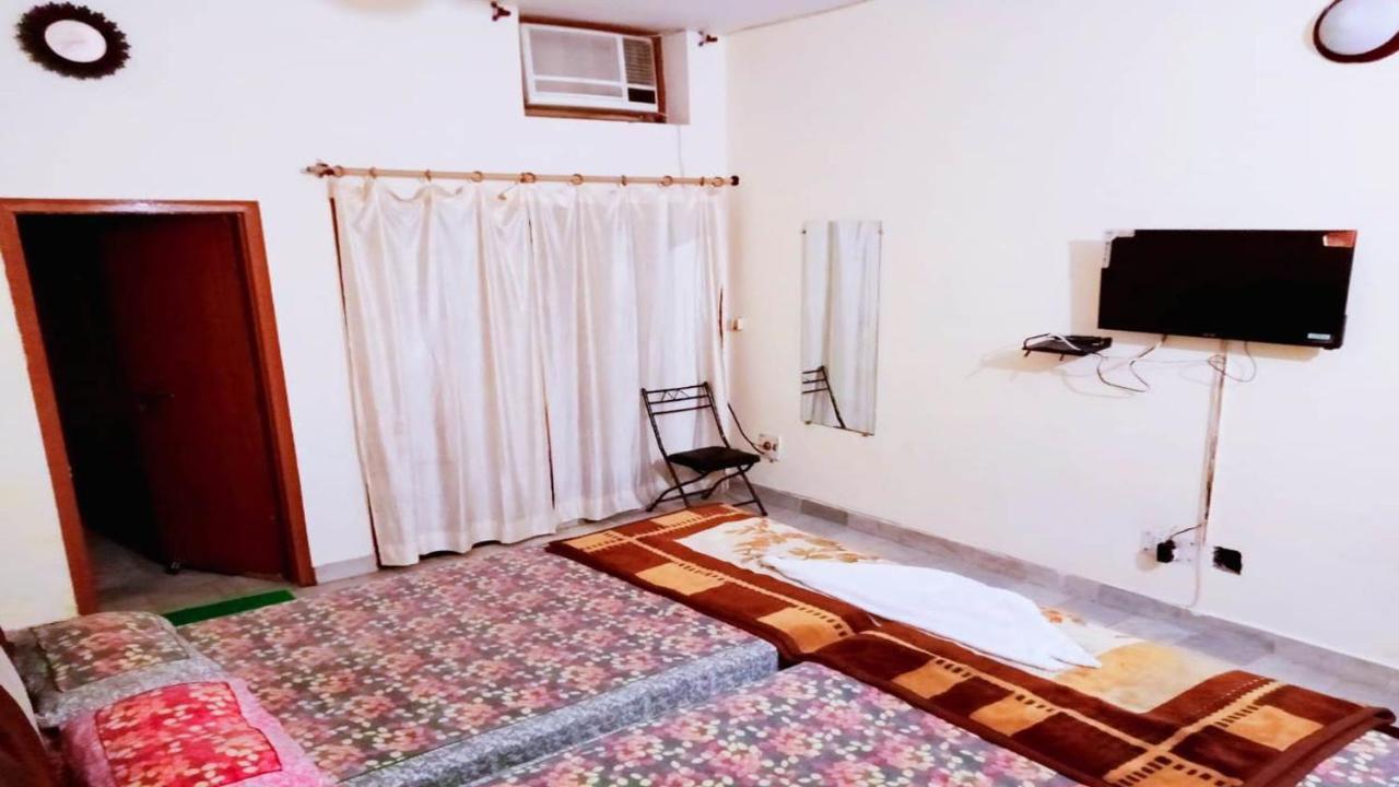 Anh Hotel Lucknow Eksteriør billede